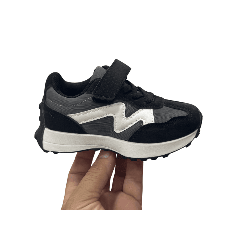 Basket Garçon Noir Gris Logo M Runner Sport